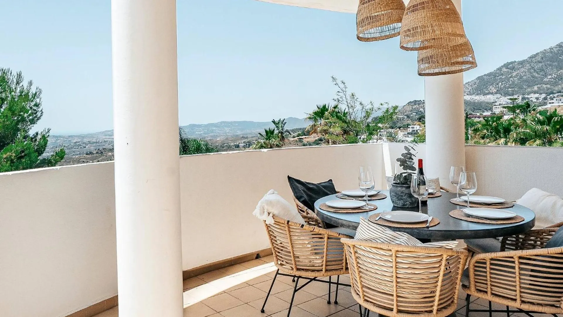 New Renovated Townhouse With Sea View And Jacuzzi Villa Málaga Feriehus