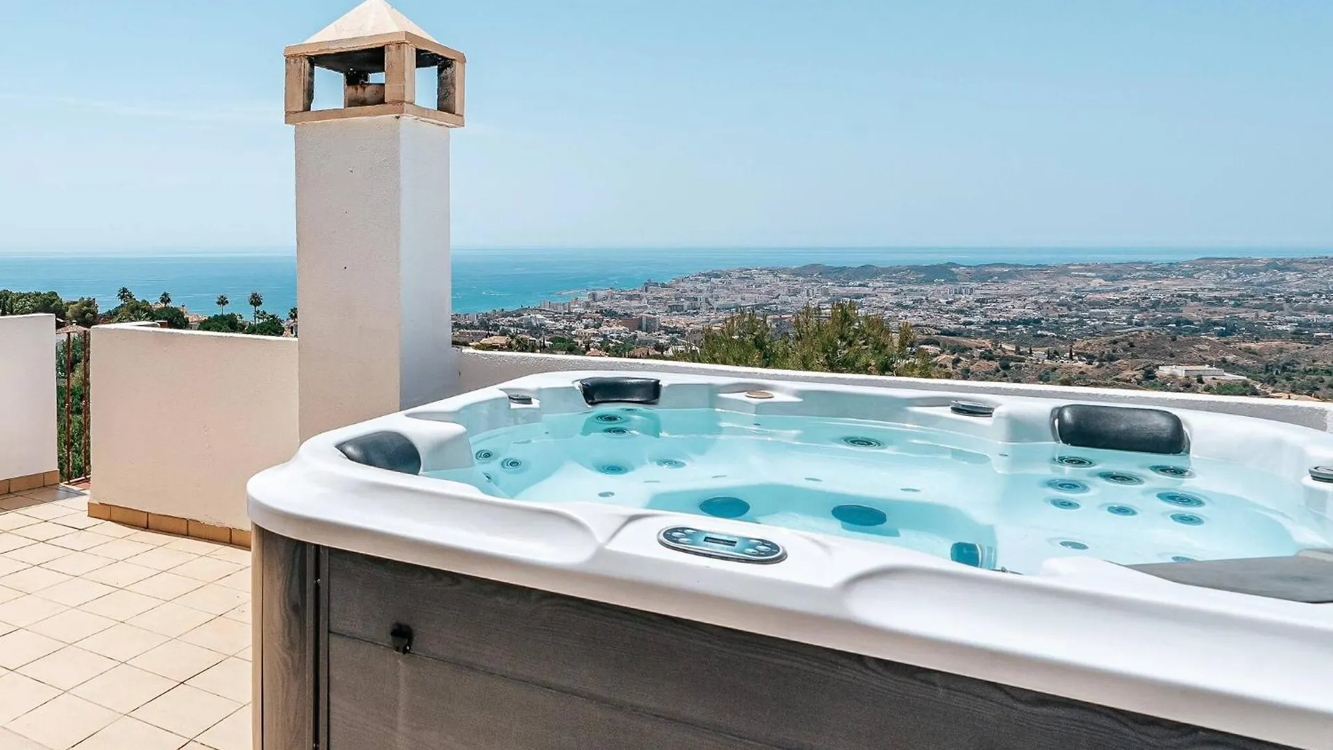 Holiday home New Renovated Townhouse With Sea View And Jacuzzi Villa Malaga