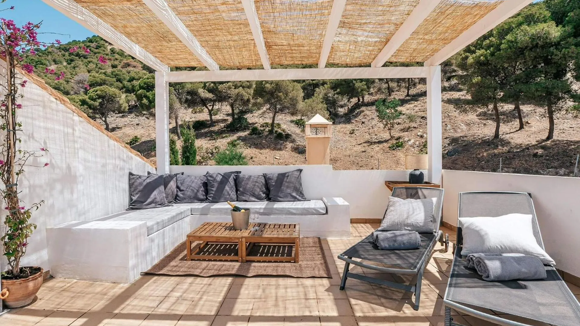 New Renovated Townhouse With Sea View And Jacuzzi Villa Malaga Holiday home